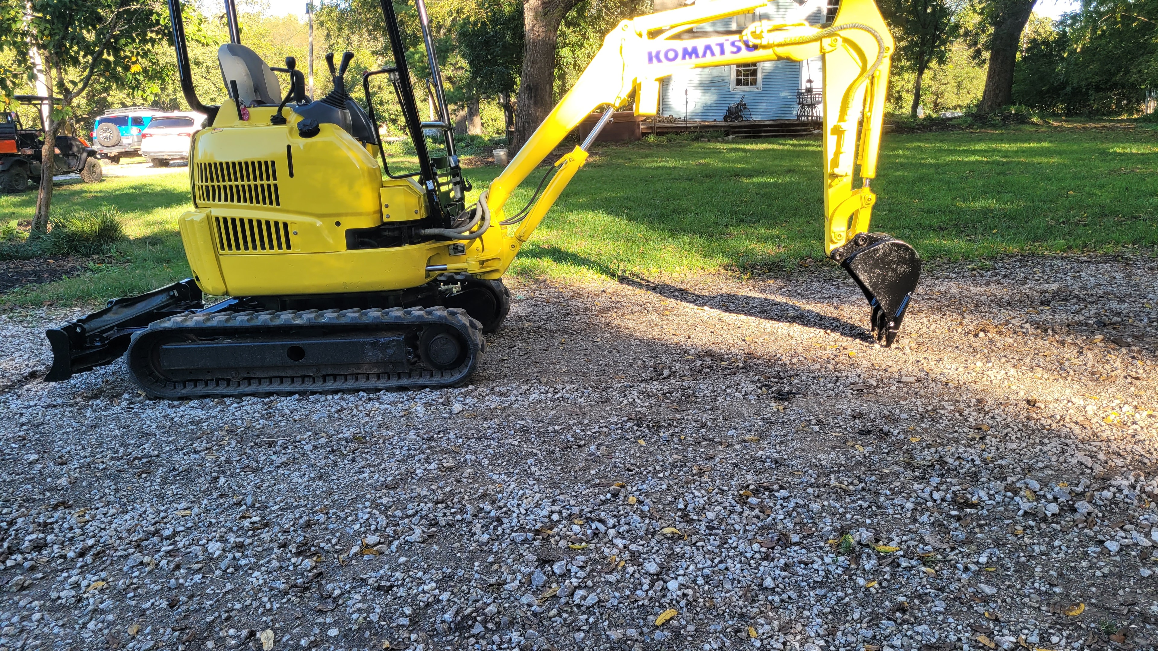 Komatsu PC15 Mini Excavator — view 1