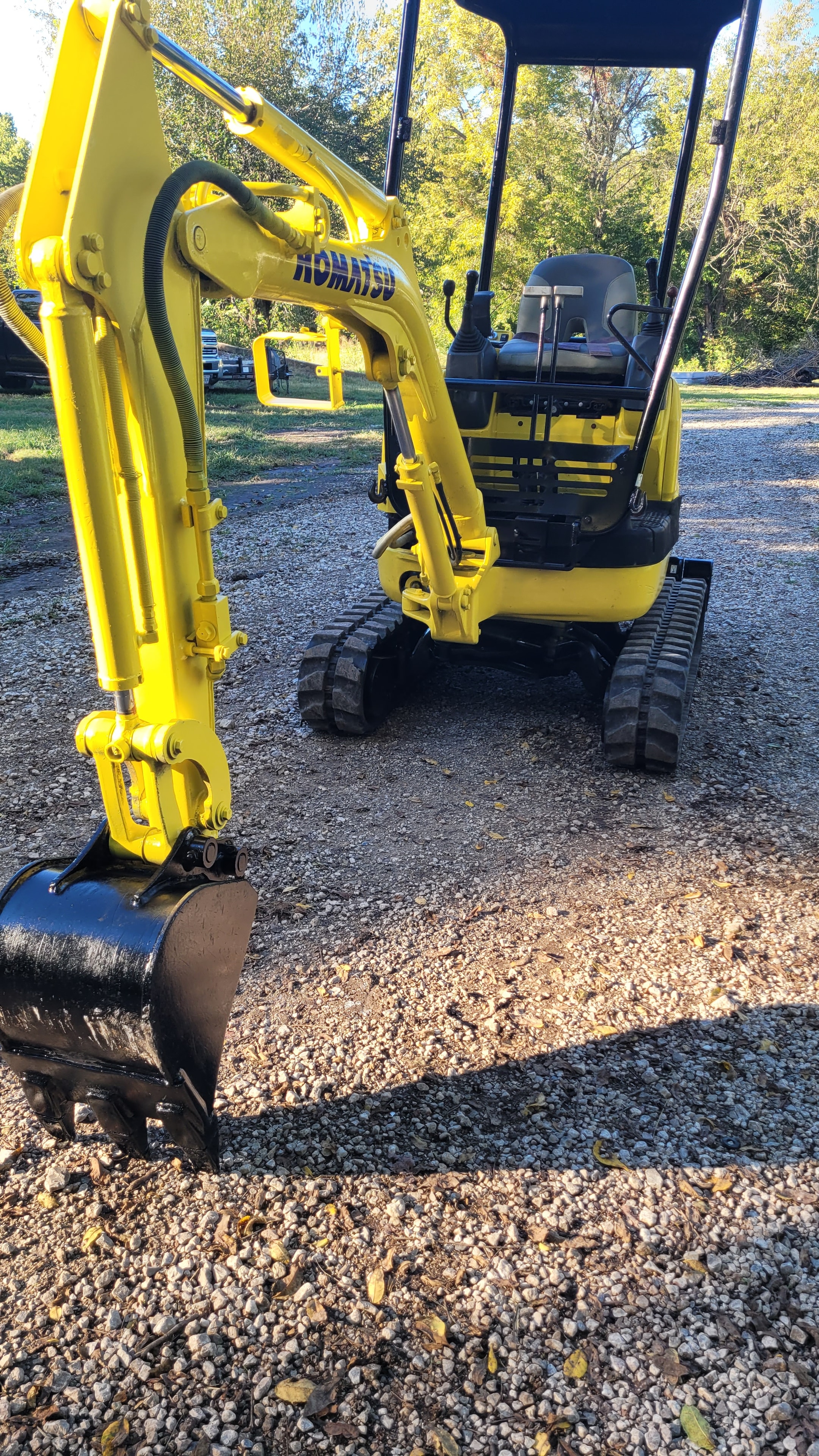 Komatsu PC15 Mini Excavator thumbnail 4